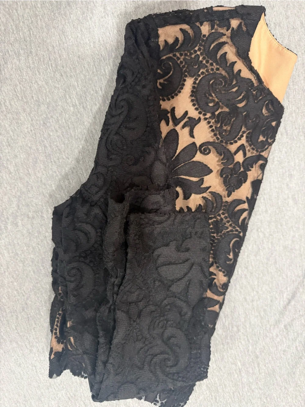 H&M Black Lace Long-Sleeve Cropped Top